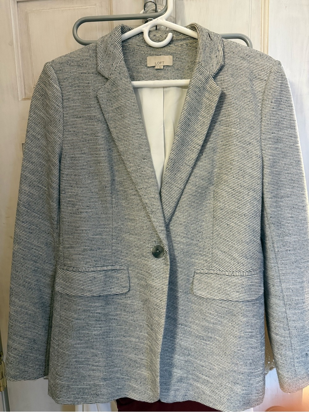 LOFT Light Gray Textured Single-Button Blazer